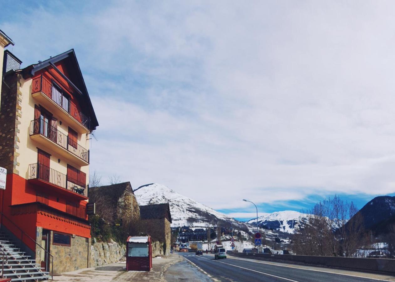 Miradores De Apartamentos Rufaste Salardú Eksteriør bilde